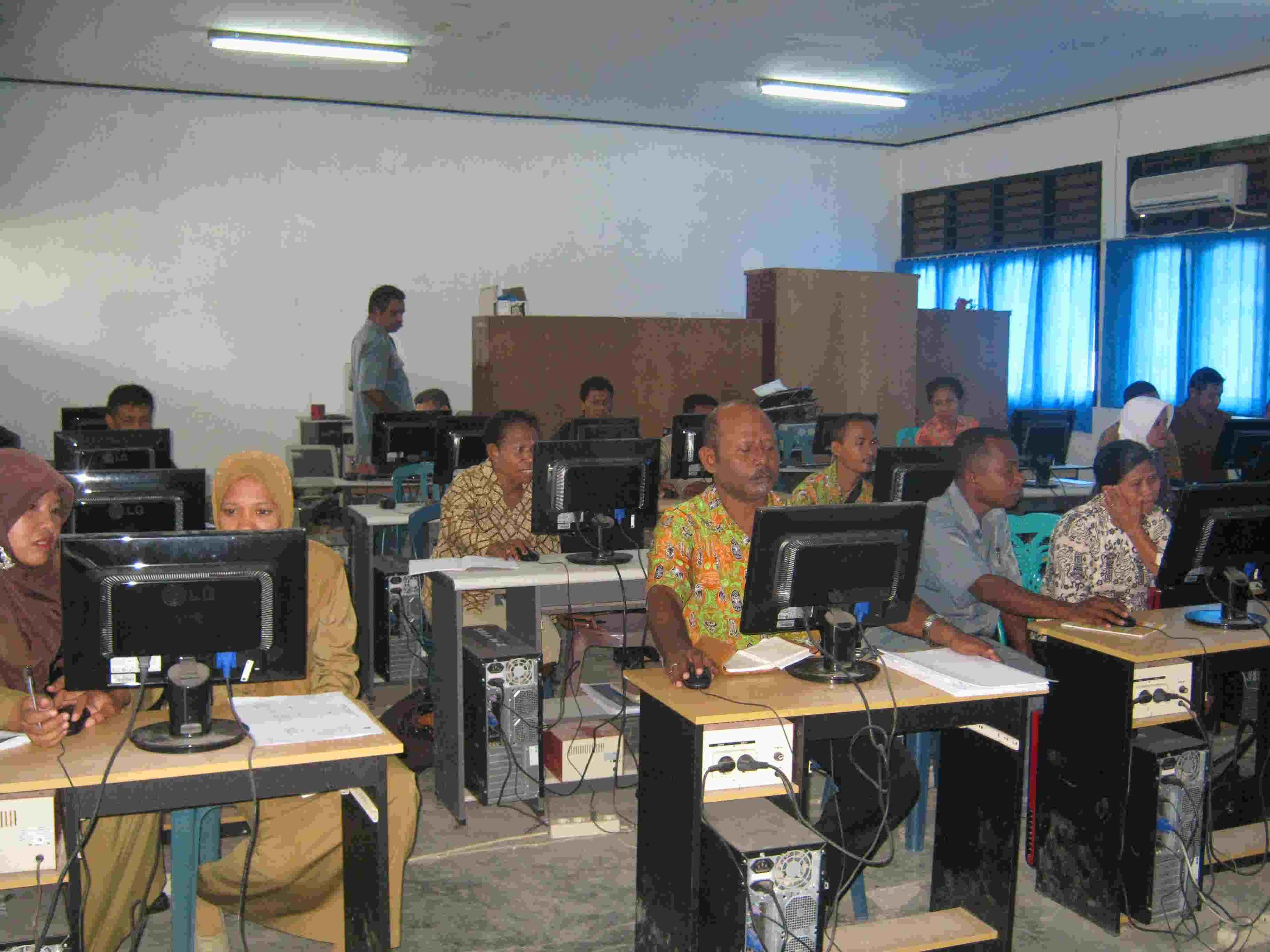 Lab Komputer 2
